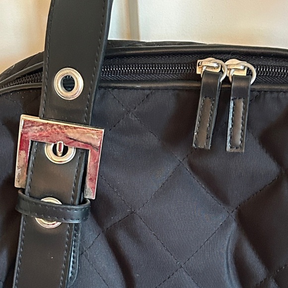 Elegant Bueno Black Quilted Women's Bag - Picture 7 of 11